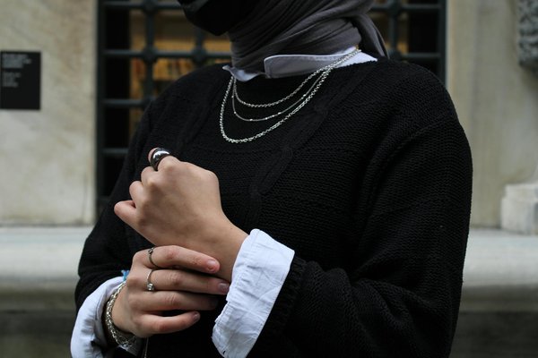 Essential Strategies for UK Startups to Thrive in the Competitive Health Tech Industry